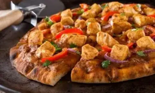 Peri Peri Chicken Pizza